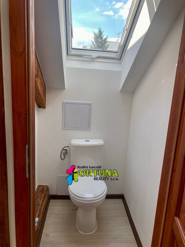 Pronájem byty 2+kk, 35 m² - České Budějovice