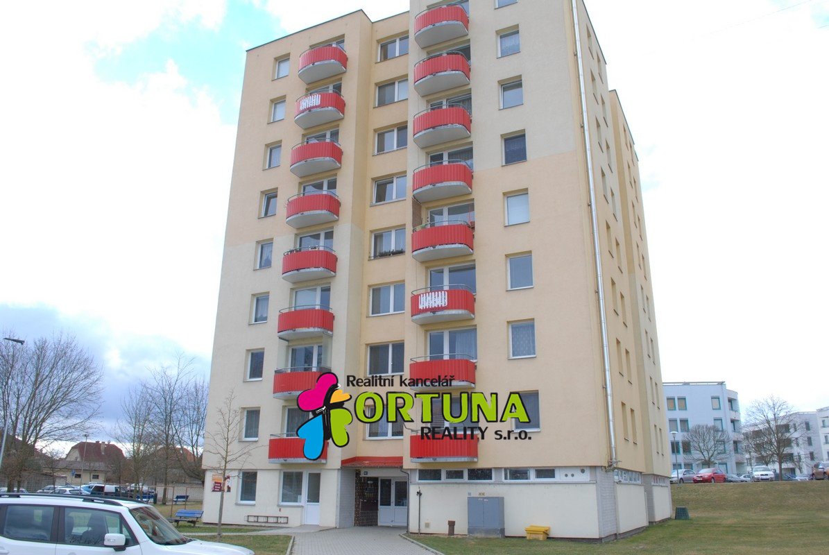 Prodej bytu 3+1 s balkonem, Táboritská ul., Třeboň